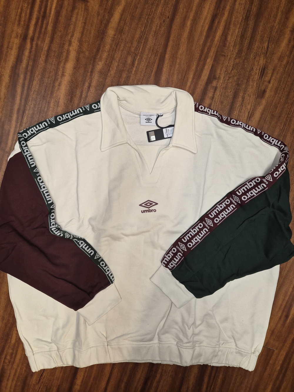 Umbro Cream Rugby-Style Pullover with Burgundy and Forest Green Sleeves
